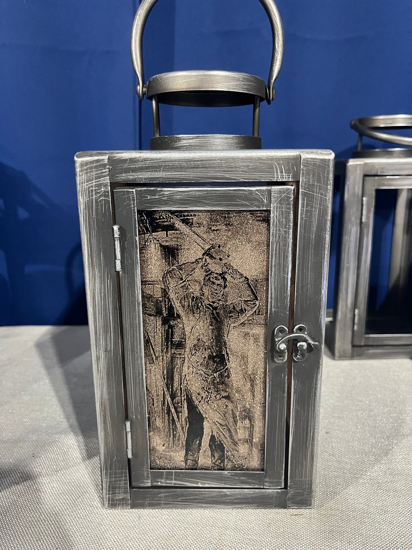 Texas chainsaw Lantern